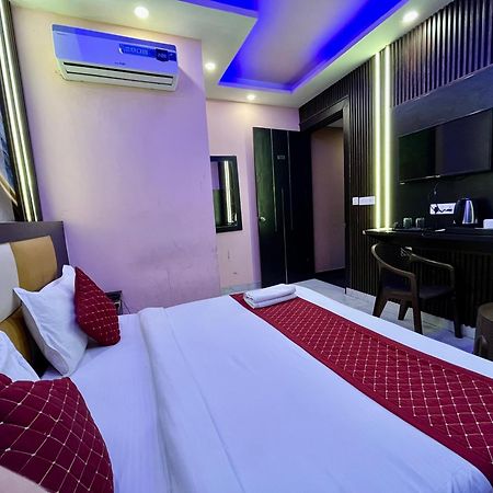 Jupiter Plaza Delhi Airport Hotel New Delhi Bagian luar foto