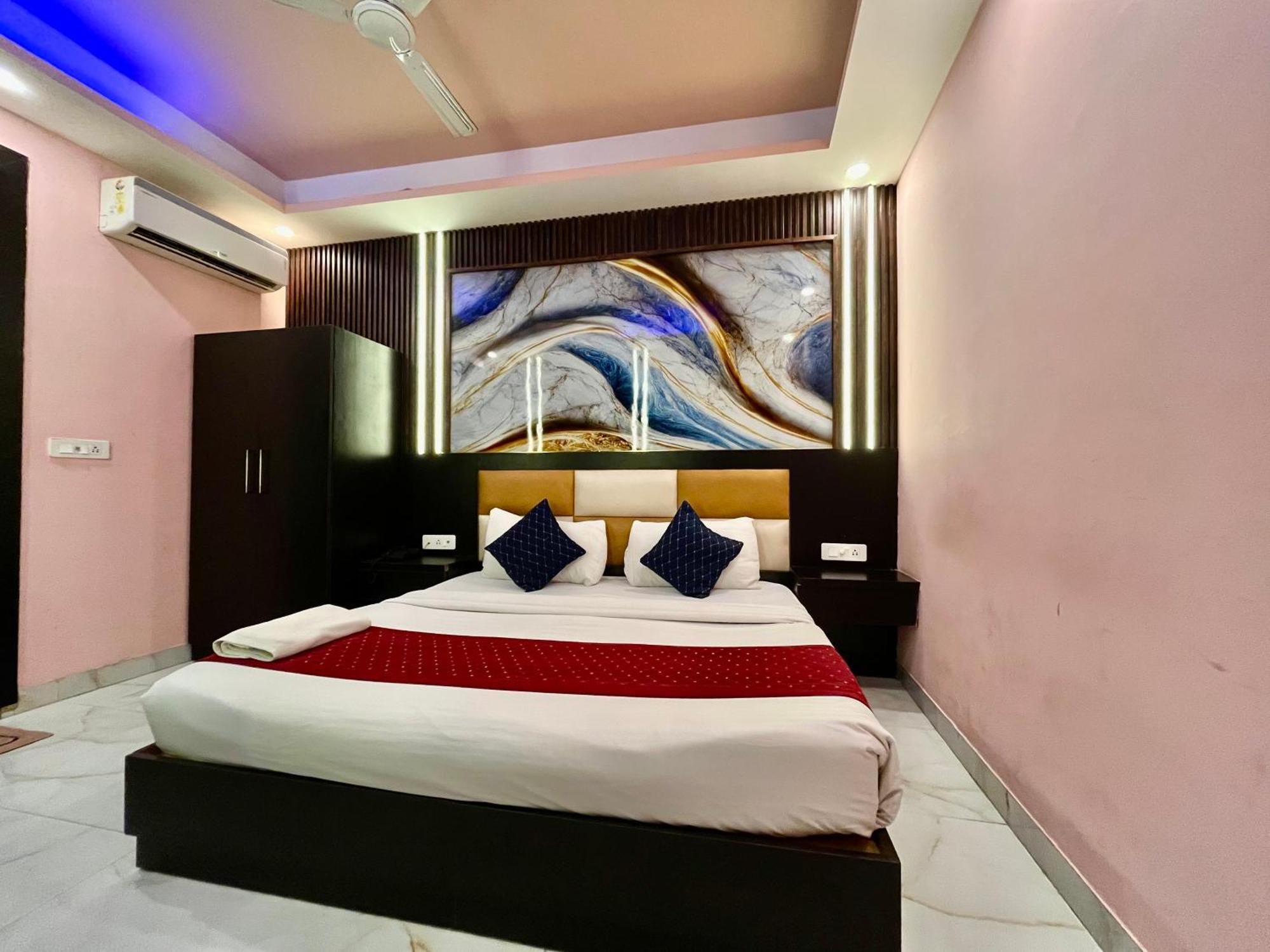 Jupiter Plaza Delhi Airport Hotel New Delhi Bagian luar foto