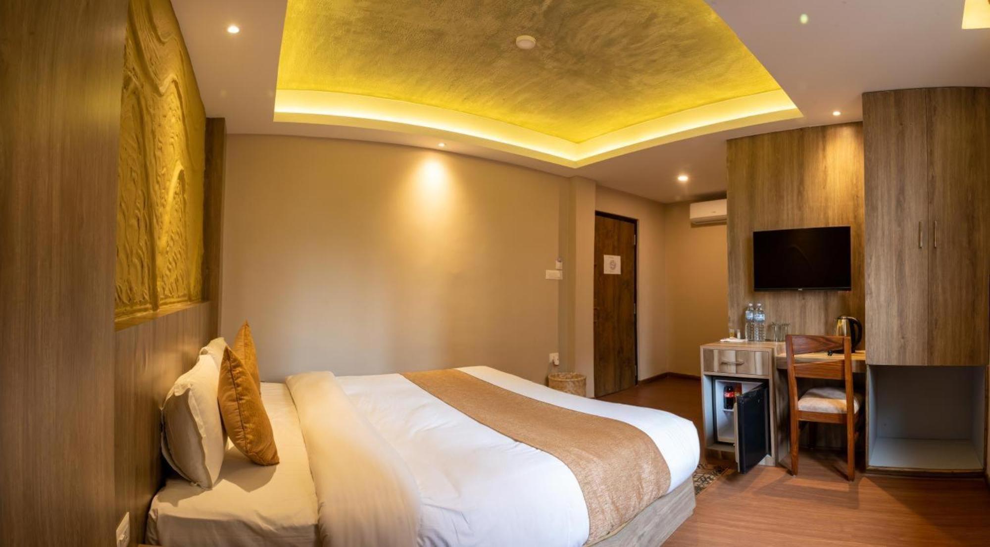 Jupiter Plaza Delhi Airport Hotel New Delhi Bagian luar foto